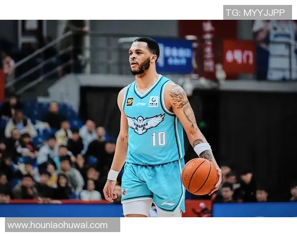 吉林男篮与青岛男篮激战正酣谁能在赛场上笑到最后